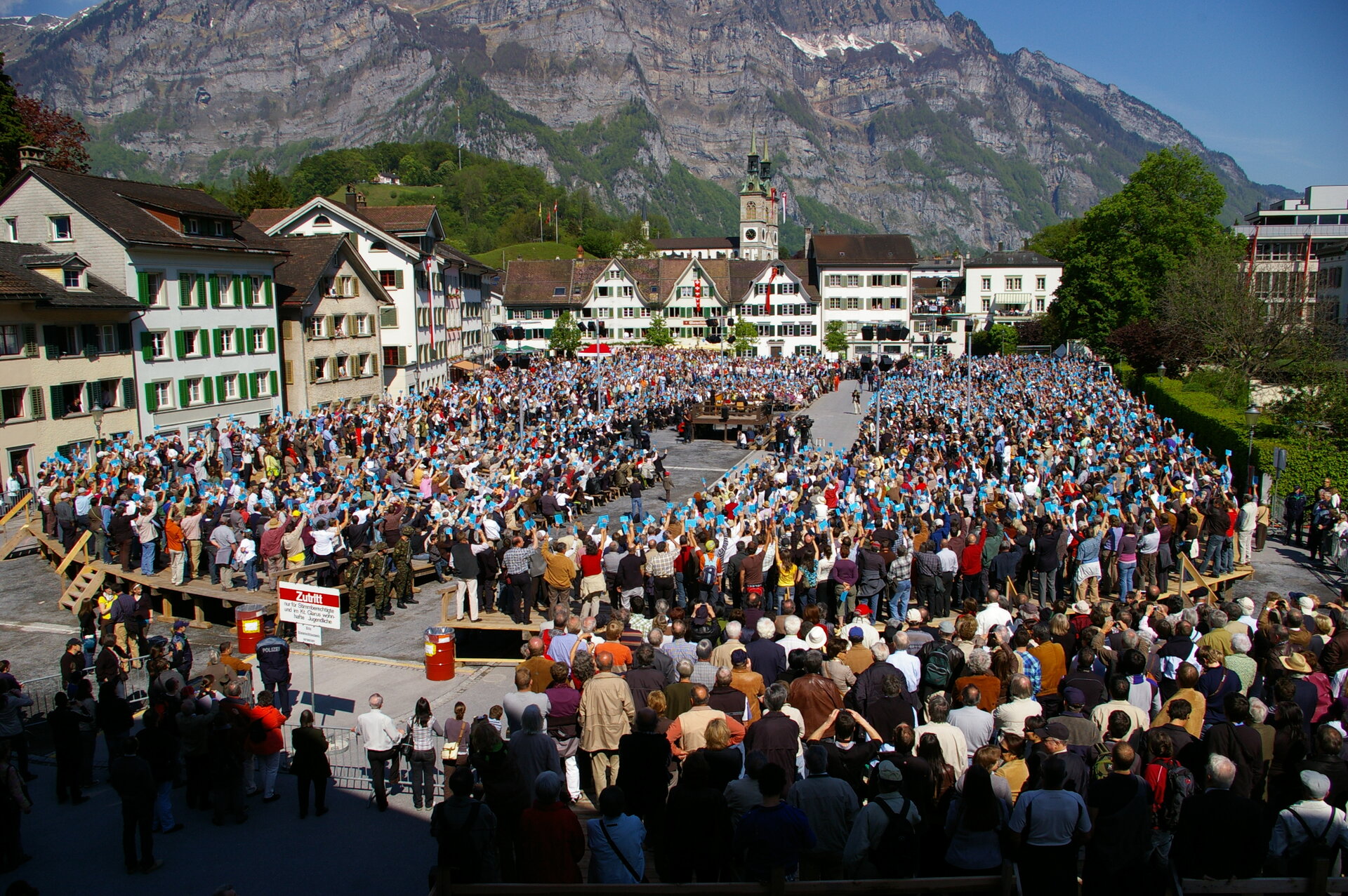 Registering a Company in Canton Glarus (Switzerland)